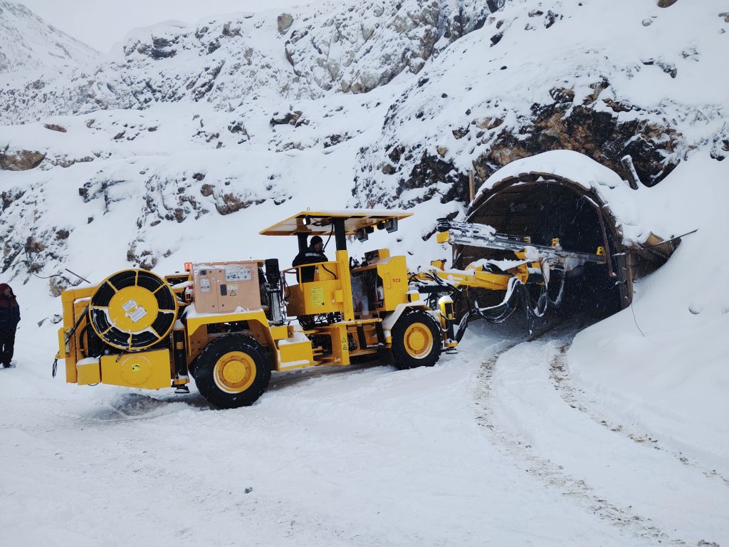 100 CFM diesel air compressor